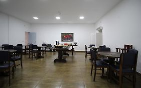 Pousada Água Eterna - Próximo ao Museu de Cera, Hot Beach e Thermas dos Laranjais